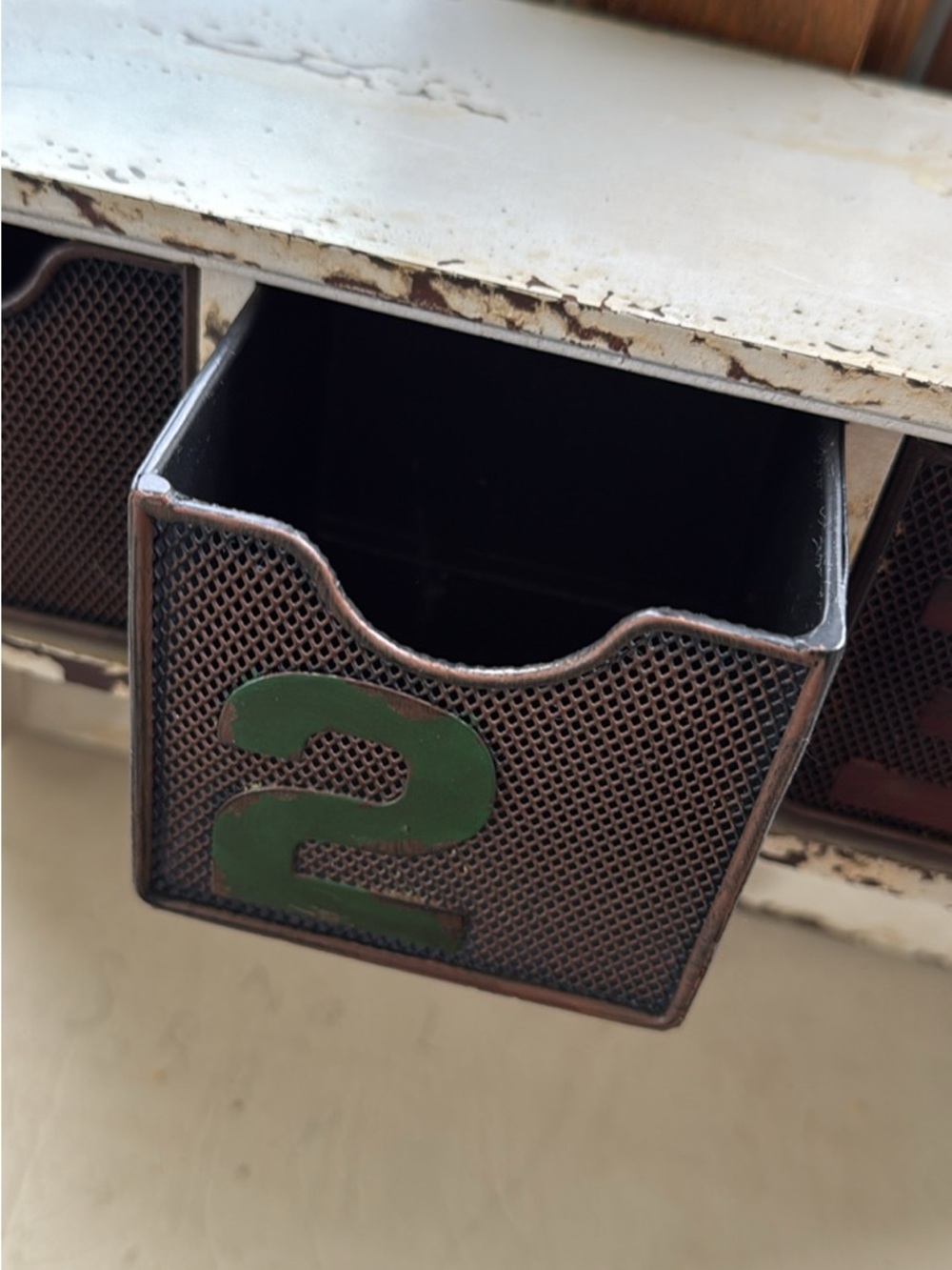 Rustic hanging shelf - Picture 7 of 7